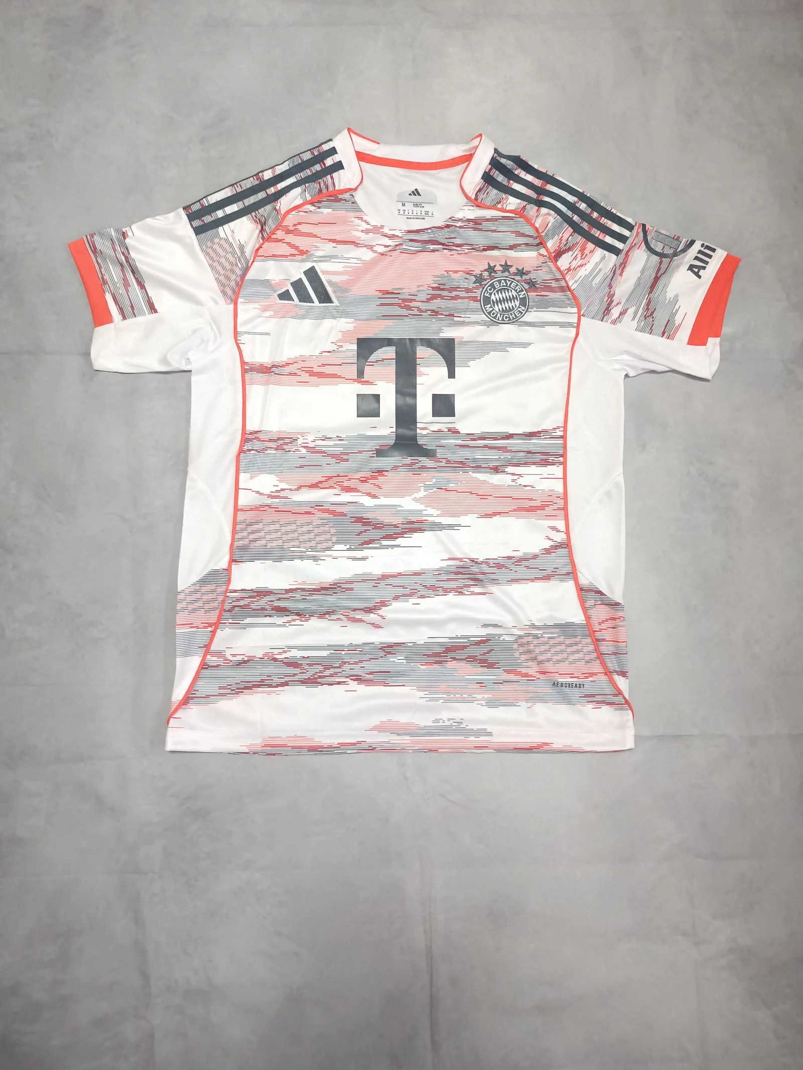 Tricot Bayern Munich 25/26 Musiala #42 – photo 2